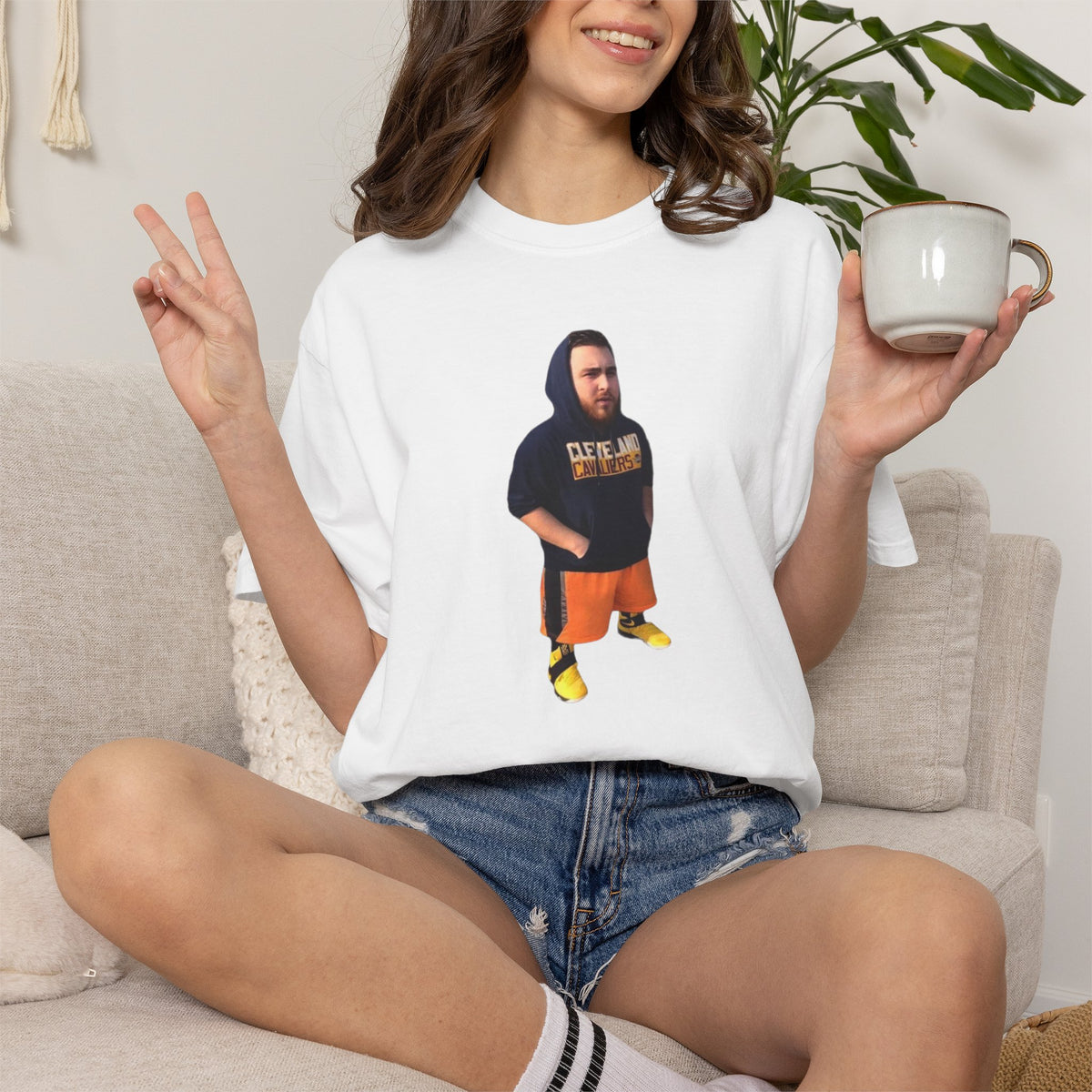 Midget Streamer T-Shirt — Casual Streamer Graphic Tee