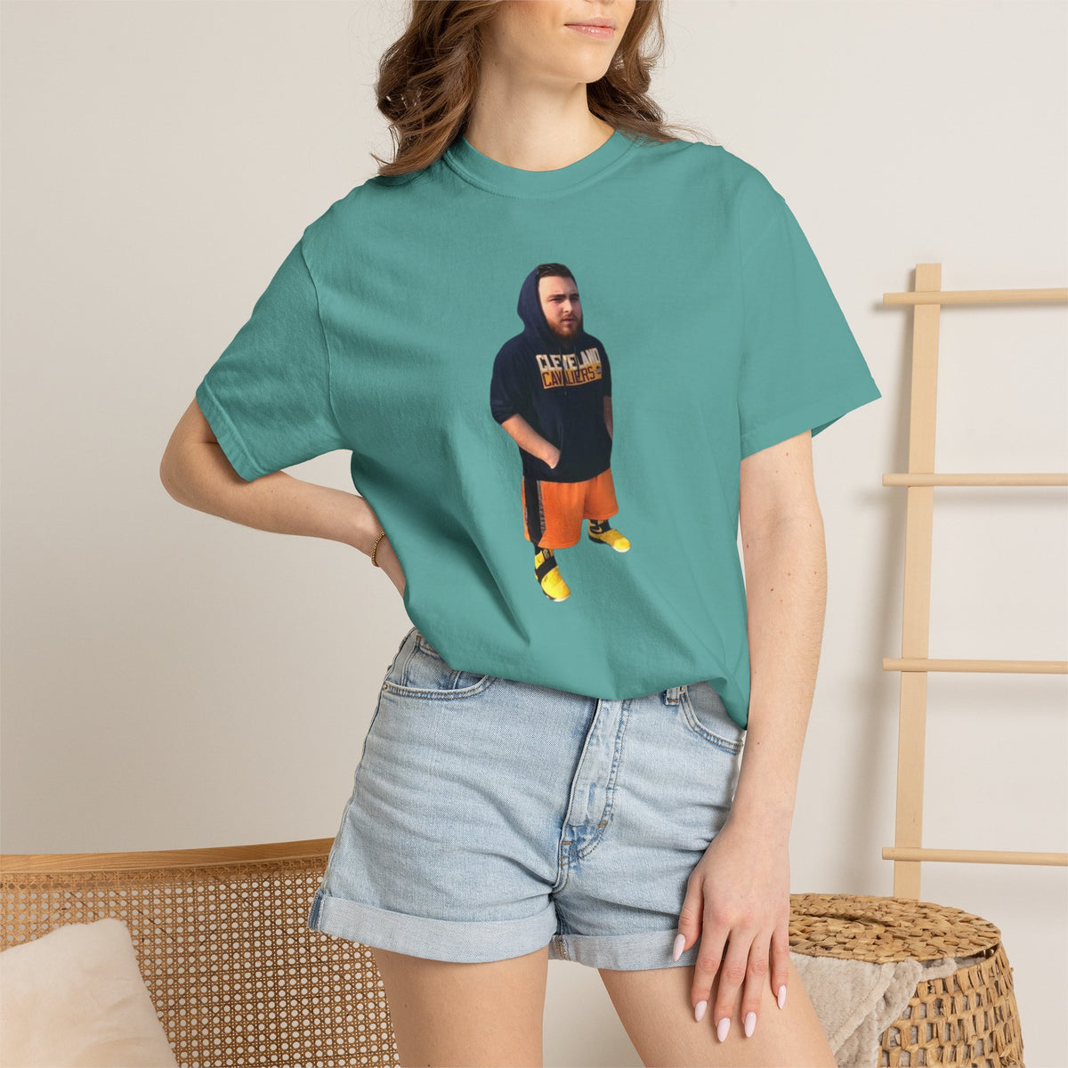 Midget Streamer T-Shirt — Casual Streamer Graphic Tee